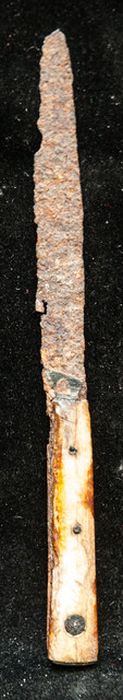 A 17th C. very small knife with a bone handle, found in Middelburgh.