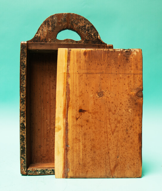 A 19th C. Frisian schoolbox with a windmill.