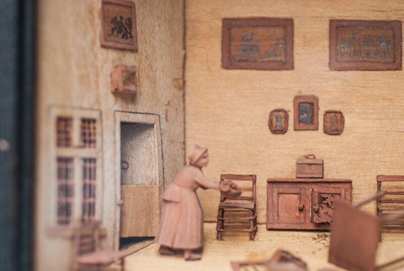 A diorama by Cornelis Bavelaar the Younger (1777-1831) of a serious household skirmish.