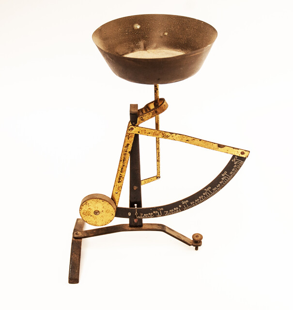A nineteenth century precision balance of weights between 0 and 500 gram. 