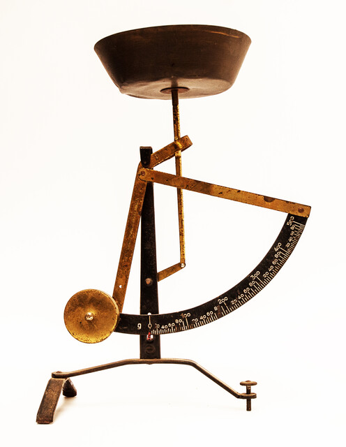 A nineteenth century precision balance of weights between 0 and 500 gram. 