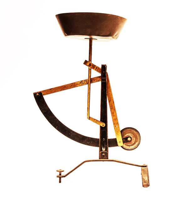 A nineteenth century precision balance of weights between 0 and 500 gram. 