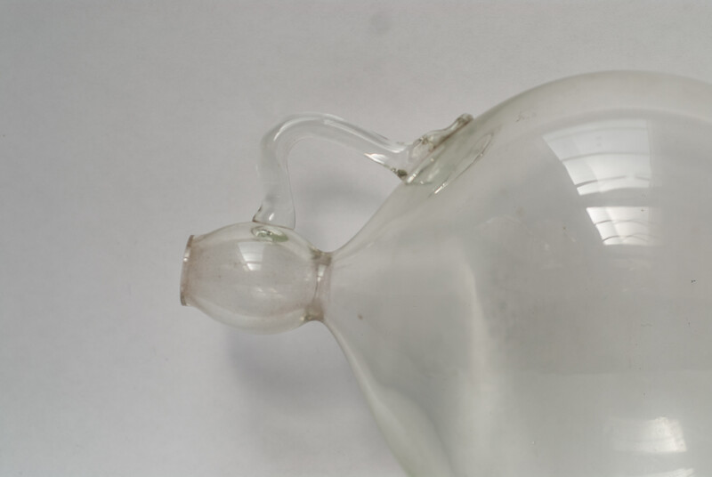 A rare glass wine sampler, overall length 80 cm.