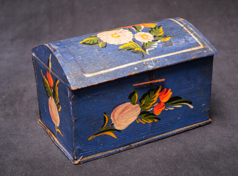 A small painted box. Early 19th C. Southern Germany