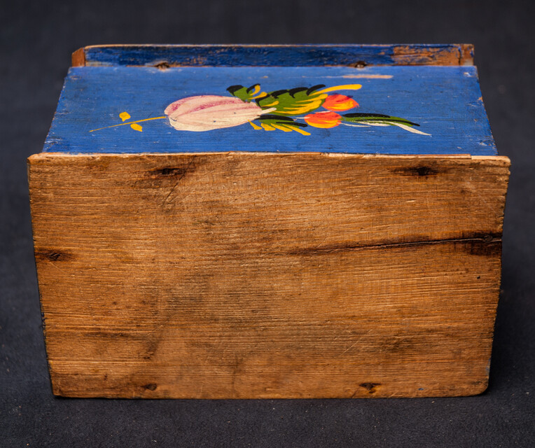 A small painted box. Early 19th C. Southern Germany