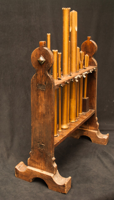 A very rare rack with a set of  9 steel stonemasons drills.