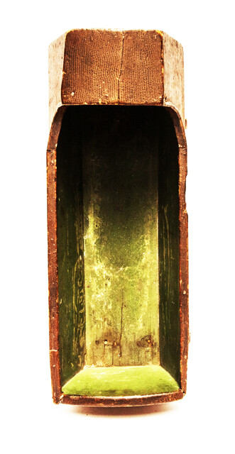 A well made nineteenth century dolls cradle.