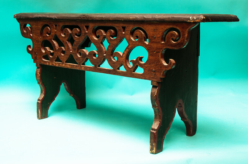 An 18th C Frisian bedstool in mint condition.