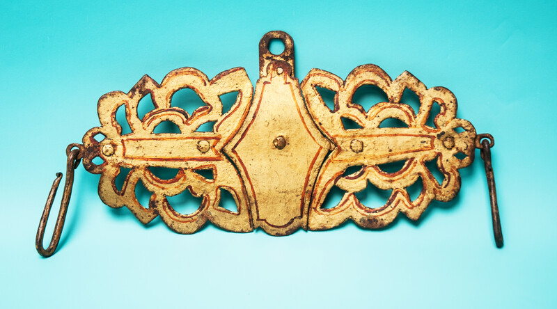 An 18th C. wrought iron guilt pennant board.