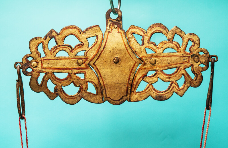 An 18th C. wrought iron guilt pennant board.