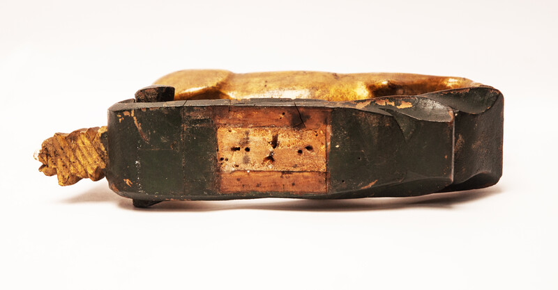 An 18th century Frisian wood carved and gilt rudder decoration in the form of a horse.