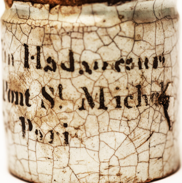 An early seventeenth century ointment jar marked 