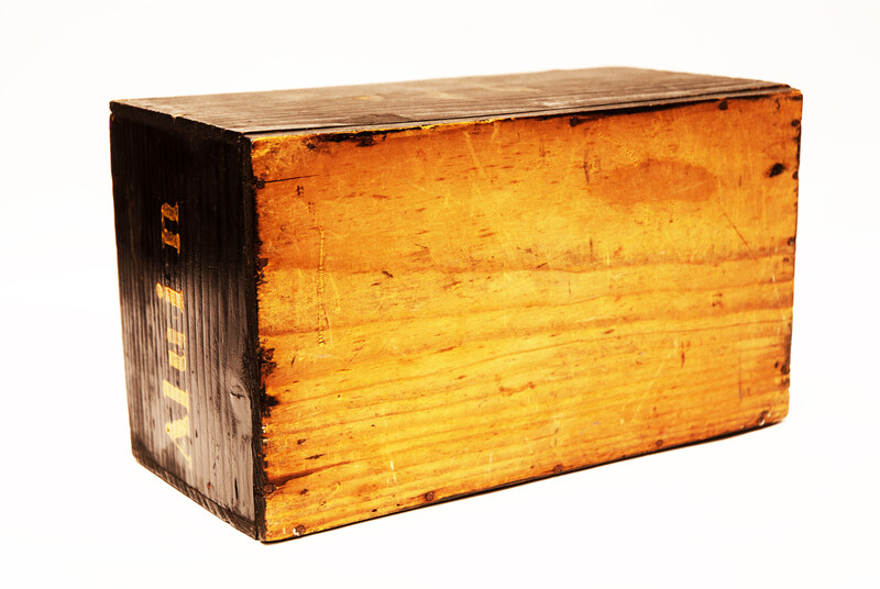 An eighteenth century apothecary box with text 