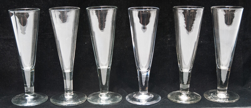 Six early nineteenth century champagne fluteglasses in mint condition.