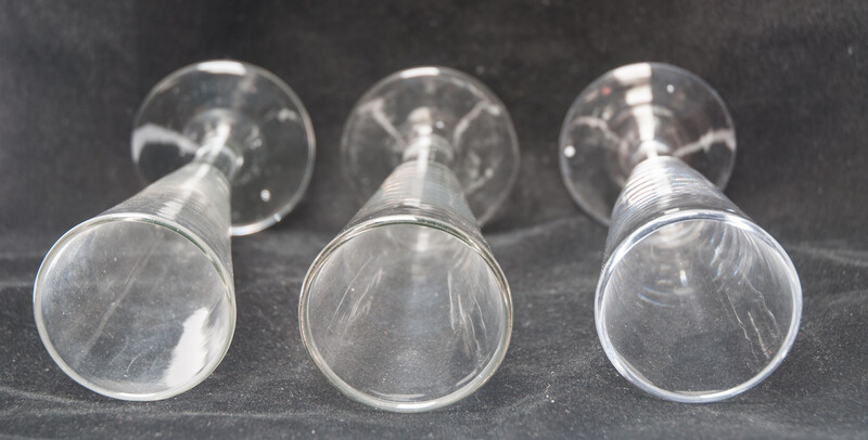 Six early nineteenth century champagne fluteglasses in mint condition.