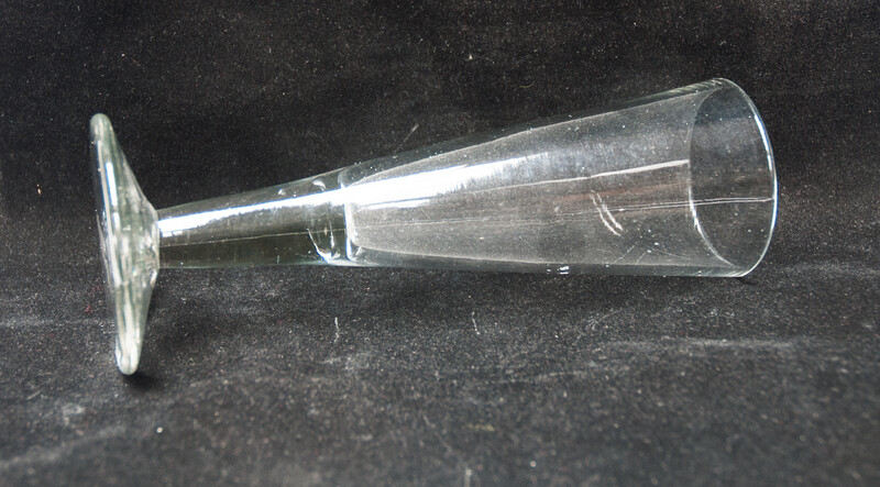 Six early nineteenth century champagne fluteglasses in mint condition.