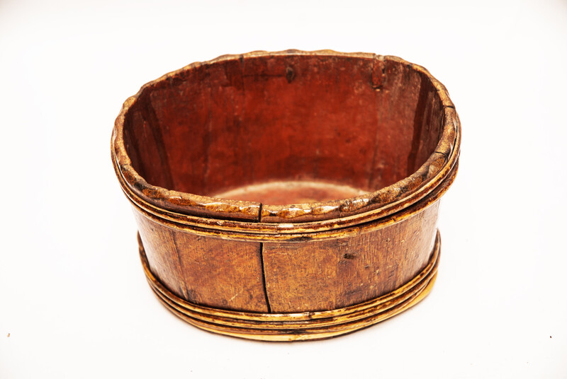 Three cooped and painted oakwood containers from Friesland.