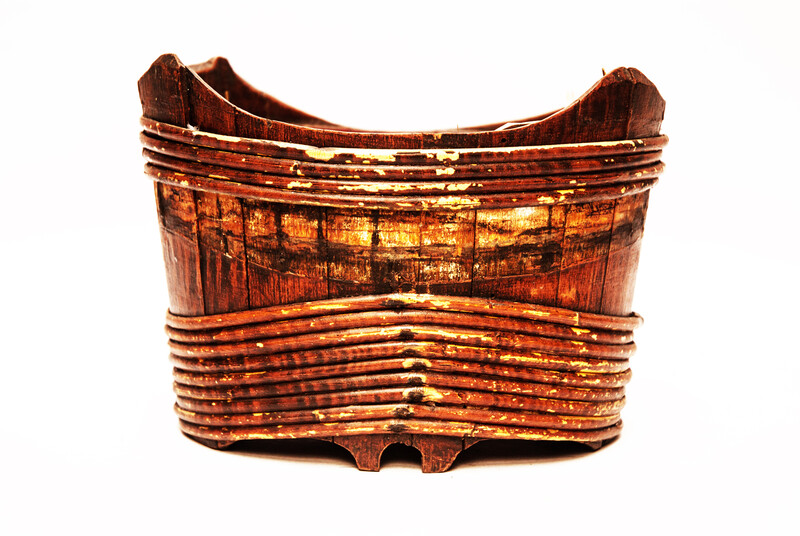 Three cooped and painted oakwood containers from Friesland.