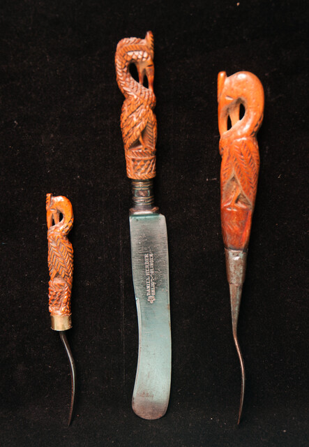 Three items crowned with the early christian symbol of a pelican. All from boxwood, all from Zeeland.
